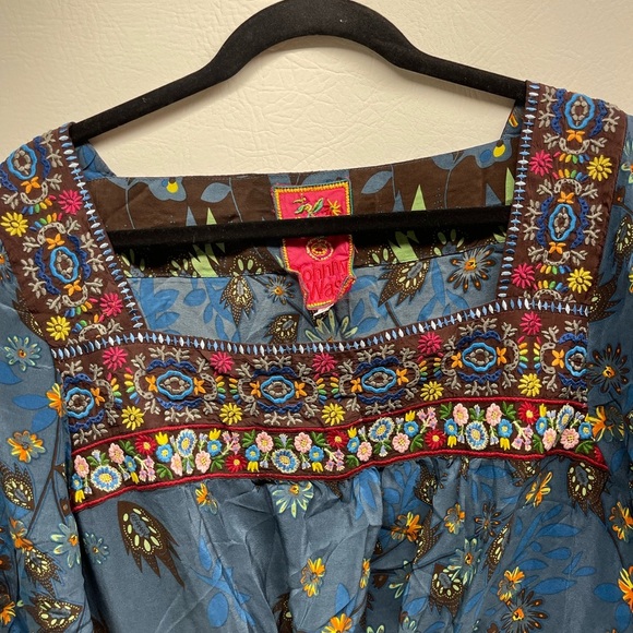 Johnny was embroidered 100% silk long sleeves tunic size M - Picture 3 of 10